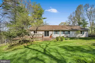 2377 Stallion Dr, Auburn, PA 17922 - Photo 8