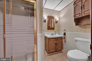 240 Arizona Ave, Shenandoah, PA 17976 - Photo 32