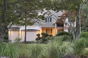 34 Golfwood Dr, Hazleton, PA 18202 - Photo 2