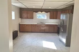 324 E Market St, Mahanoy City, PA 17948 - Photo 4
