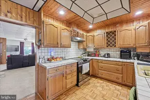 1758 West End Ave, Pottsville, PA 17901 - Photo 12