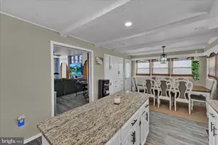 100 W Cherry St, Shenandoah, PA 17976 - Photo 14