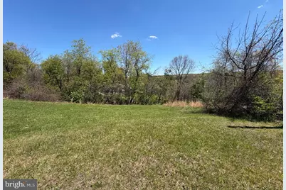 890 Red Oak Cove, Auburn, PA 17922 - Photo 1