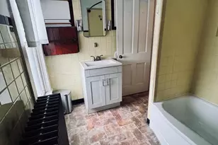 1137 W Main St, Valley View, PA 17983 - Photo 16