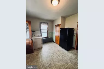 1137 W Main Street, Valley View, PA 17983 - Photo 6
