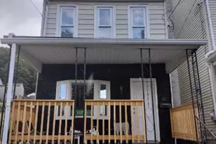 52 W Bacon St, Pottsville, PA 17901 - Photo 2