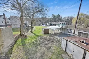 8 N Wolfe St, Pottsville, PA 17901 - Photo 2