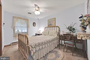 545 Honeysuckle Ct, Pine Grove, PA 17963 - Photo 16