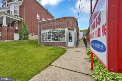 2067 W Market Street, Pottsville, PA 17901 - Photo 2