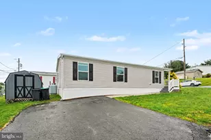 13 Frieden Manor, Schuylkill Haven, PA 17972 - Photo 2
