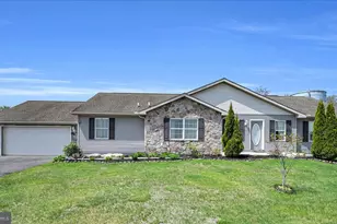 12 Hillside Vista Dr, Pine Grove, PA 17963 - Photo 2