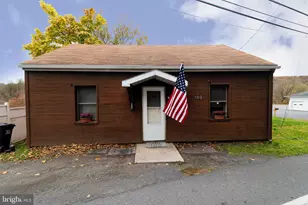 192 Chestnut St, Cressona, PA 17929 - Photo 1