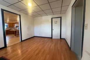 21 E Centre St, Shenandoah, PA 17976 - Photo 18