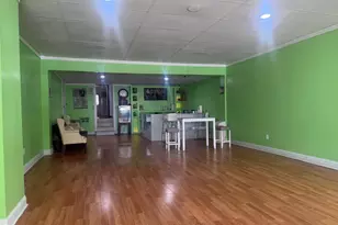 21 E Centre St, Shenandoah, PA 17976 - Photo 14