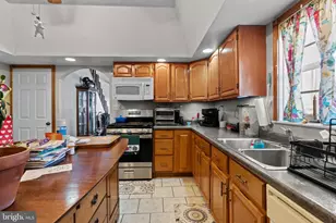 817 Grant St, Pottsville, PA 17901 - Photo 20