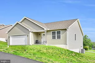 308 Oak Hill St, Seltzer, PA 17974 - Photo 4