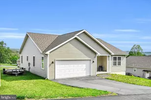 308 Oak Hill St, Seltzer, PA 17974 - Photo 6