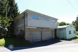 38 N 8th St, Mahanoy City, PA 17948 - Photo 2