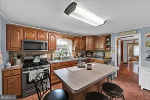 320 E Bacon St, Pottsville, PA 17901 - Photo 14