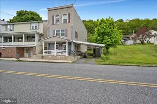 320 E Bacon St, Pottsville, PA 17901 - Photo 2