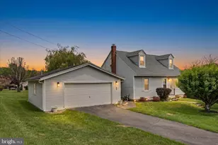 88 Haven Fair Lawn Dr, Pottsville, PA 17901 - Photo 2