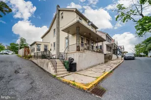 7 Fairview St, Pine Grove, PA 17963 - Photo 2