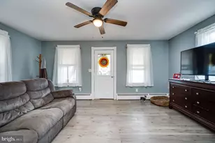 7 Fairview St, Pine Grove, PA 17963 - Photo 8