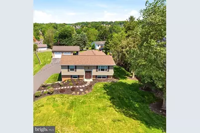 706 S Shawnee Drive, Auburn, PA 17922 - Photo 1