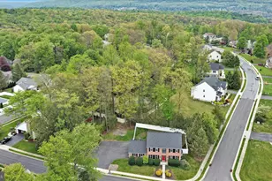25 Tall Oaks Dr, Pottsville, PA 17901 - Photo 2