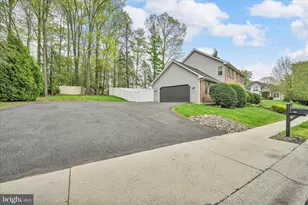 25 Tall Oaks Dr, Pottsville, PA 17901 - Photo 8
