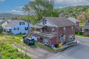 549 W Columbia St, Schuylkill Haven, PA 17972 - Photo 2