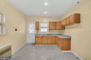 704 Laurel Blvd, Pottsville, PA 17901 - Photo 1
