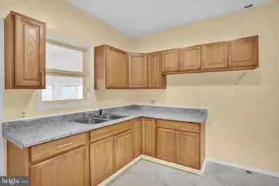 704 Laurel Boulevard, Pottsville, PA 17901 - Photo 2