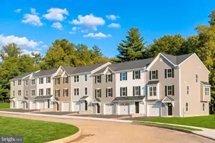 210 Pine Crest Village Dr, Pine Grove, PA 17963 - Photo 2