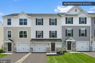 210 Pine Crest Village Dr, Pine Grove, PA 17963 - Photo 2