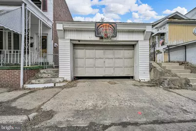 604 Fairview Street, Pottsville, PA 17901 - Photo 2
