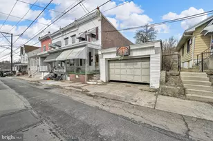 604 Fairview St, Pottsville, PA 17901 - Photo 1