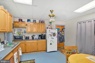 201 N 2nd St, Pottsville, PA 17901 - Photo 26