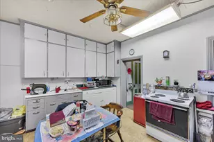 201 N 2nd St, Pottsville, PA 17901 - Photo 14