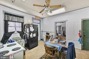 201 N 2nd St, Pottsville, PA 17901 - Photo 12