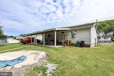 223 E Bacon Street, Pottsville, PA 17901 - Photo 28