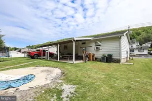 223 E Bacon St, Pottsville, PA 17901 - Photo 28