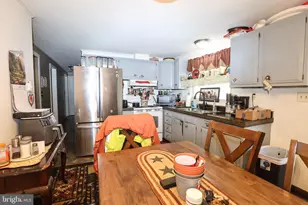 223 E Bacon St, Pottsville, PA 17901 - Photo 10