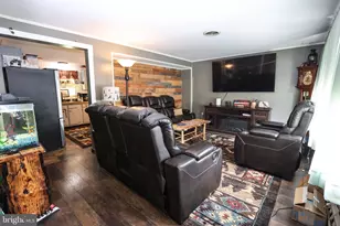 223 E Bacon St, Pottsville, PA 17901 - Photo 6