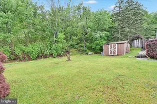 2001 Chestnut St, Pottsville, PA 17901 - Photo 6