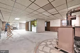 2001 Chestnut St, Pottsville, PA 17901 - Photo 22