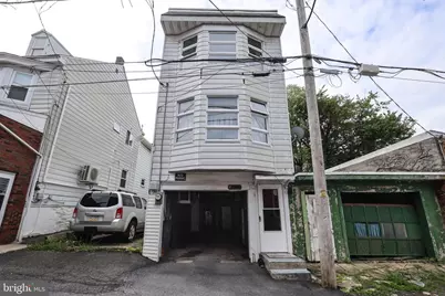 320 W New York Street, Shenandoah, PA 17976 - Photo 2