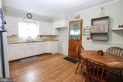 320 W New York Street, Shenandoah, PA 17976 - Photo 6