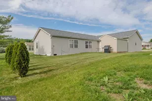 721 Union Ct, Pine Grove, PA 17963 - Photo 2