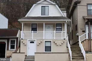 587 Peacock St, Pottsville, PA 17901 - Photo 1